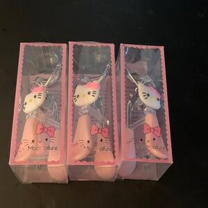 Hello kitty eyelash curler